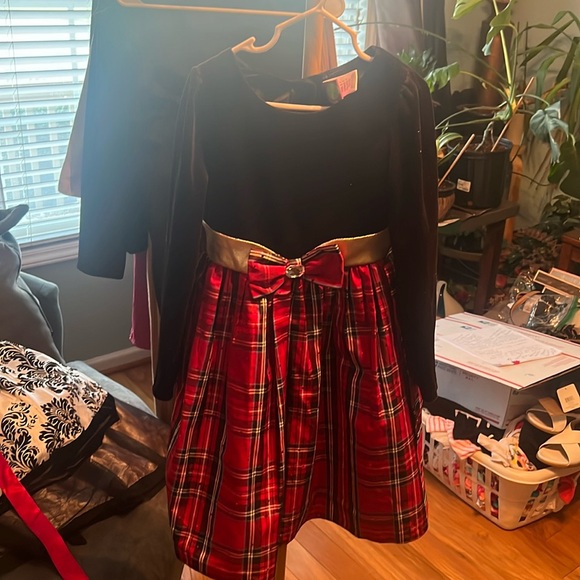 Dollie and Me size 7 Holiday dress. EUC - Picture 1 of 6